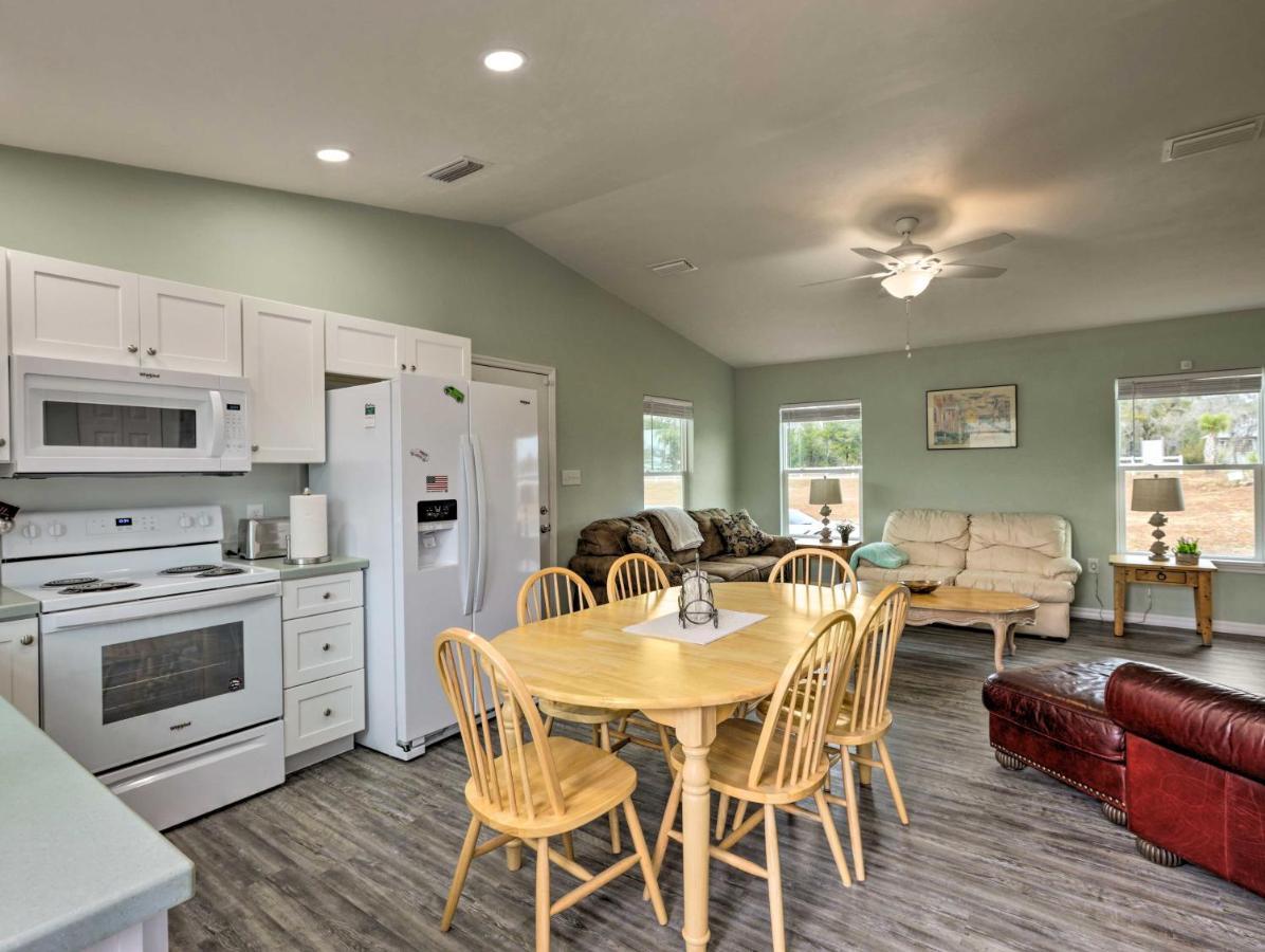 Family-Friendly Home, Walk To Steinhatchee River! 외부 사진