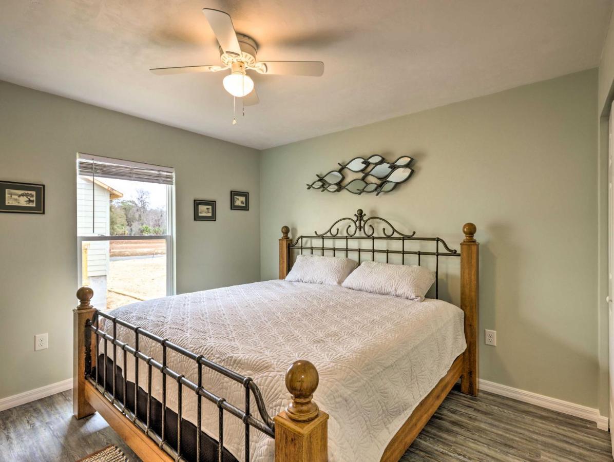Family-Friendly Home, Walk To Steinhatchee River! 외부 사진
