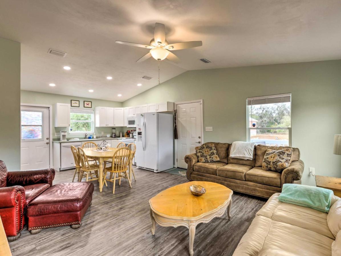 Family-Friendly Home, Walk To Steinhatchee River! 외부 사진